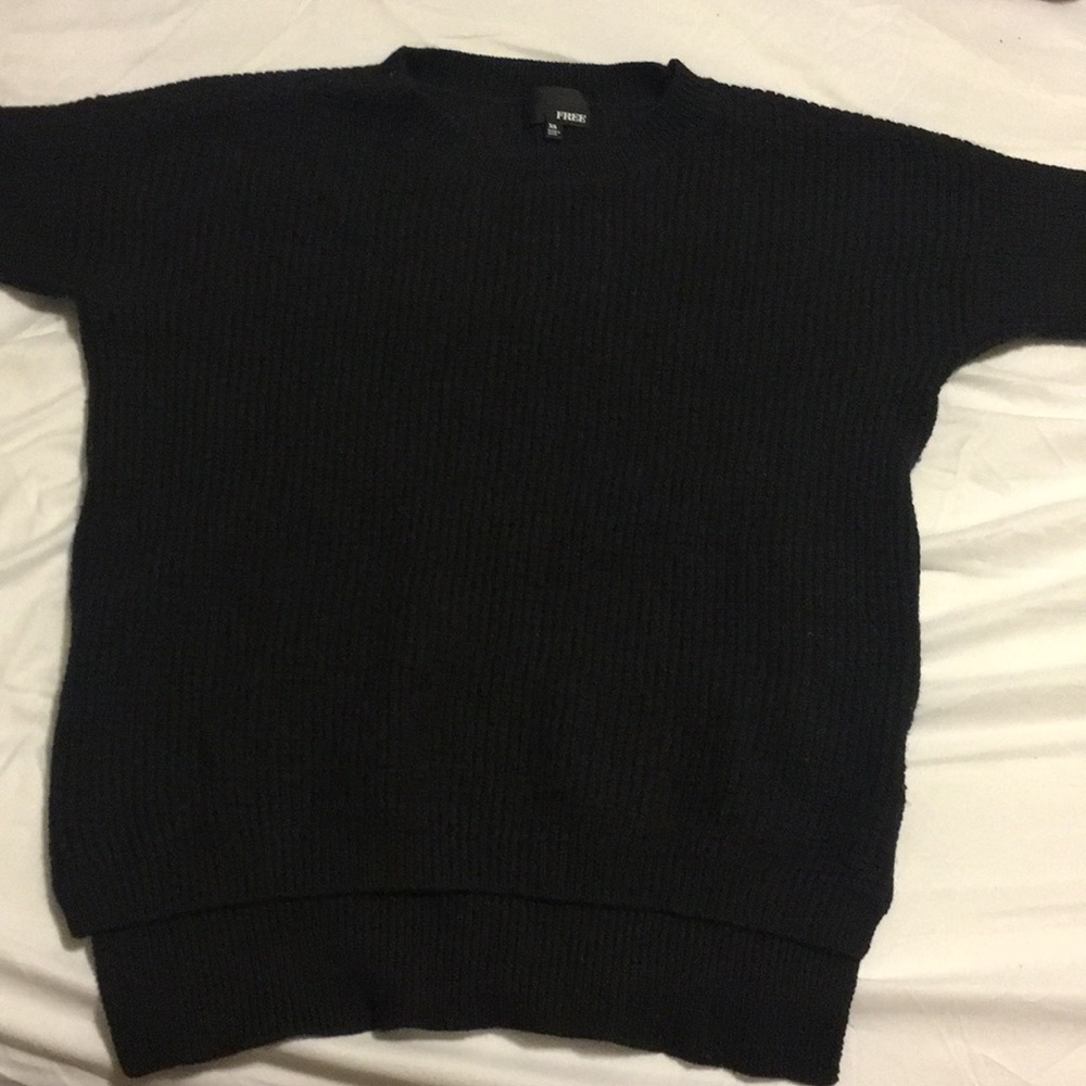 Aritzia black SWEATER